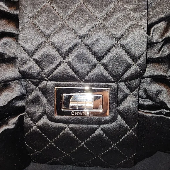Chanel Black Satin Jumbo Bow Chain Shoulder Bag - Picture 3 of 12